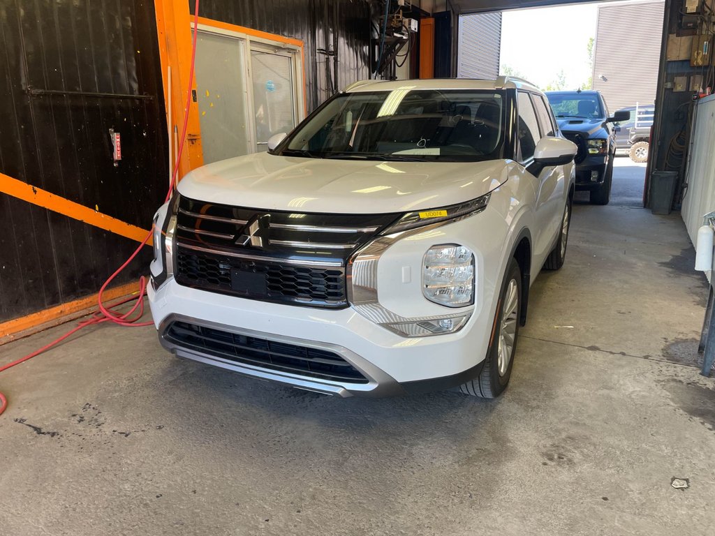 Mitsubishi Outlander  2025 à St-Jérôme, Québec - 1 - w1024h768px