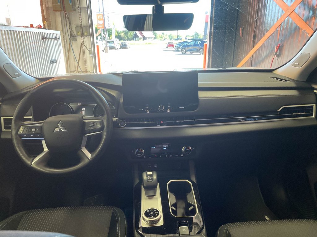 Mitsubishi Outlander  2025 à St-Jérôme, Québec - 12 - w1024h768px