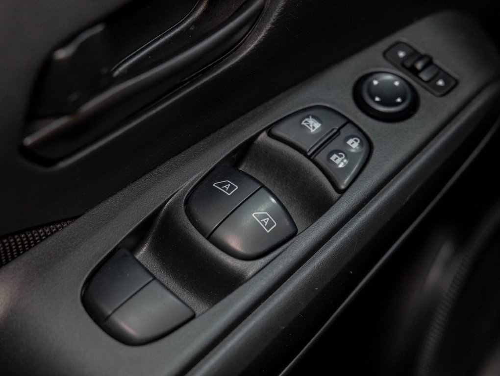 2022 Nissan Kicks in St-Jérôme, Quebec - 22 - w1024h768px