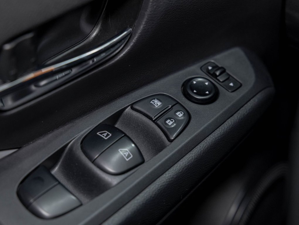 2023 Nissan Kicks in St-Jérôme, Quebec - 25 - w1024h768px