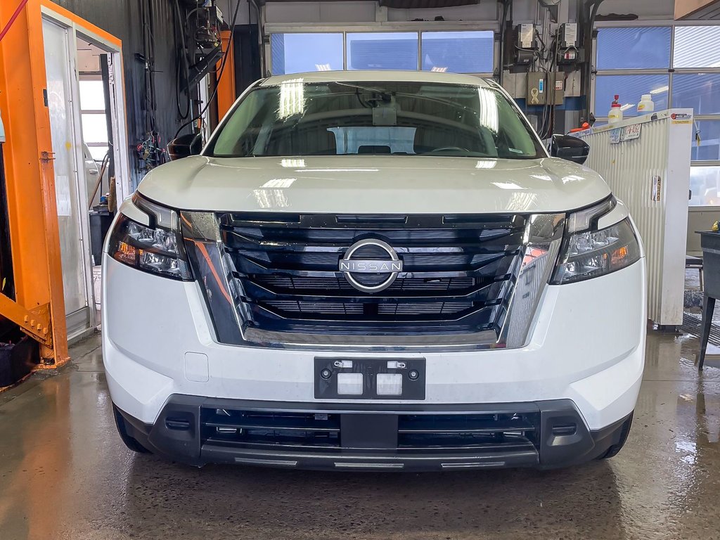 Nissan Pathfinder  2023 à St-Jérôme, Québec - 4 - w1024h768px