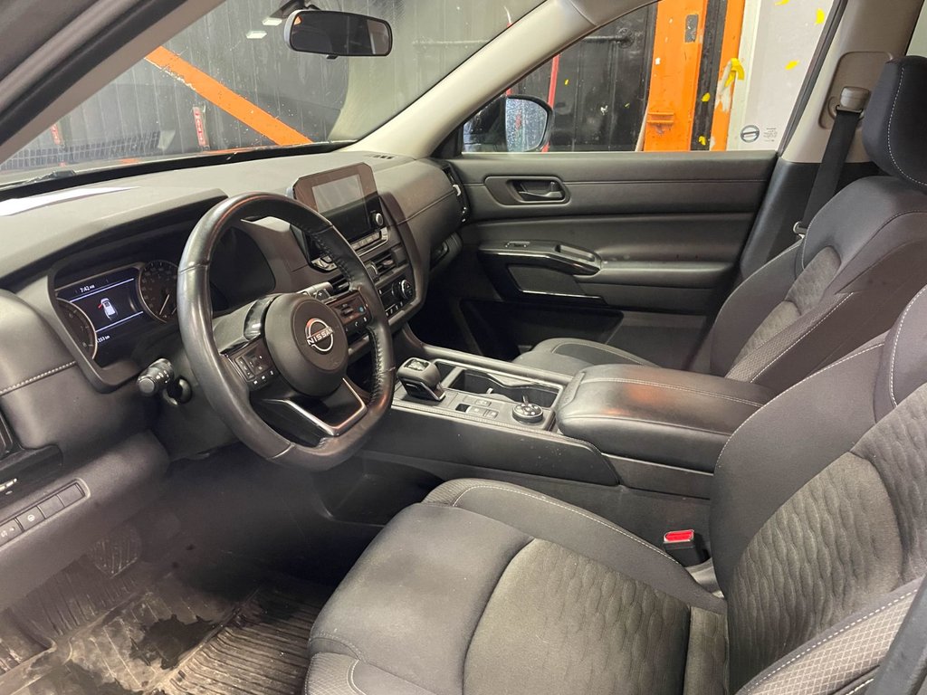 2023 Nissan Pathfinder in St-Jérôme, Quebec - 3 - w1024h768px
