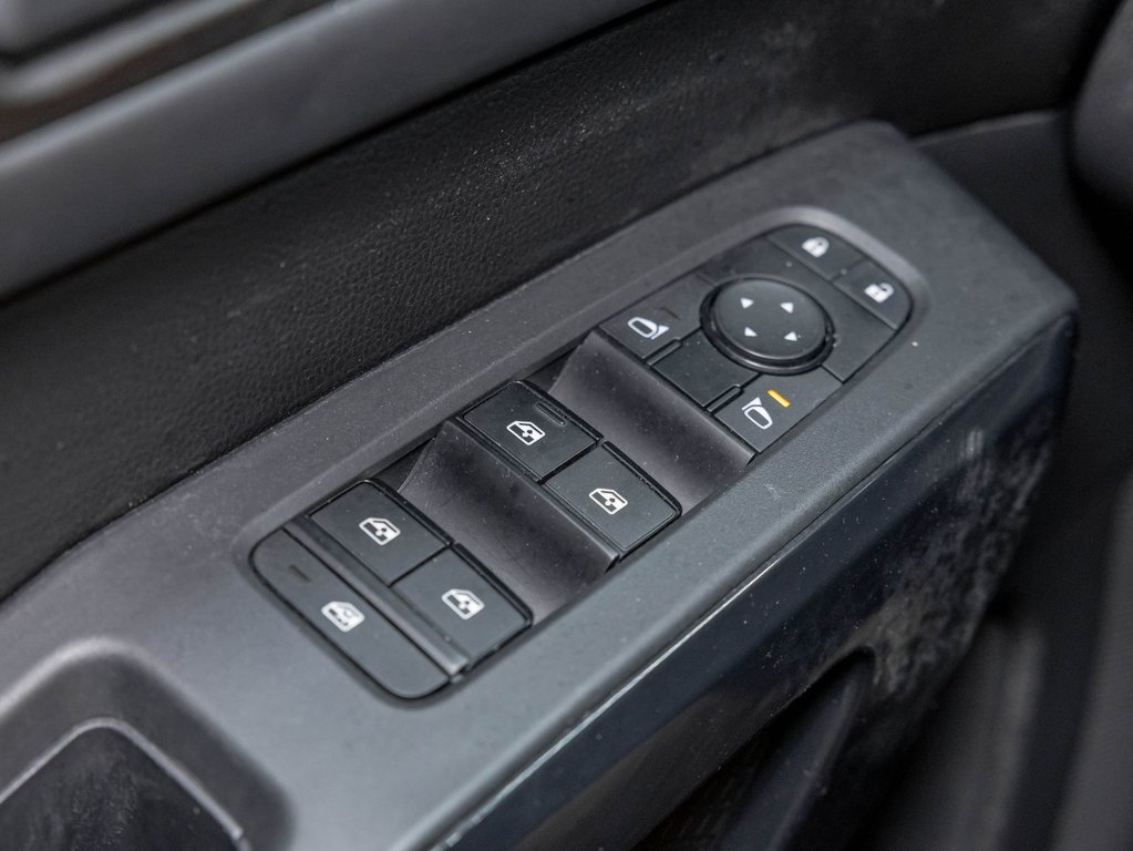 2023 Nissan Pathfinder in St-Jérôme, Quebec - 24 - w1024h768px