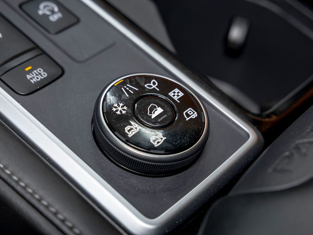 2024 Nissan Pathfinder in St-Jérôme, Quebec - 24 - w1024h768px