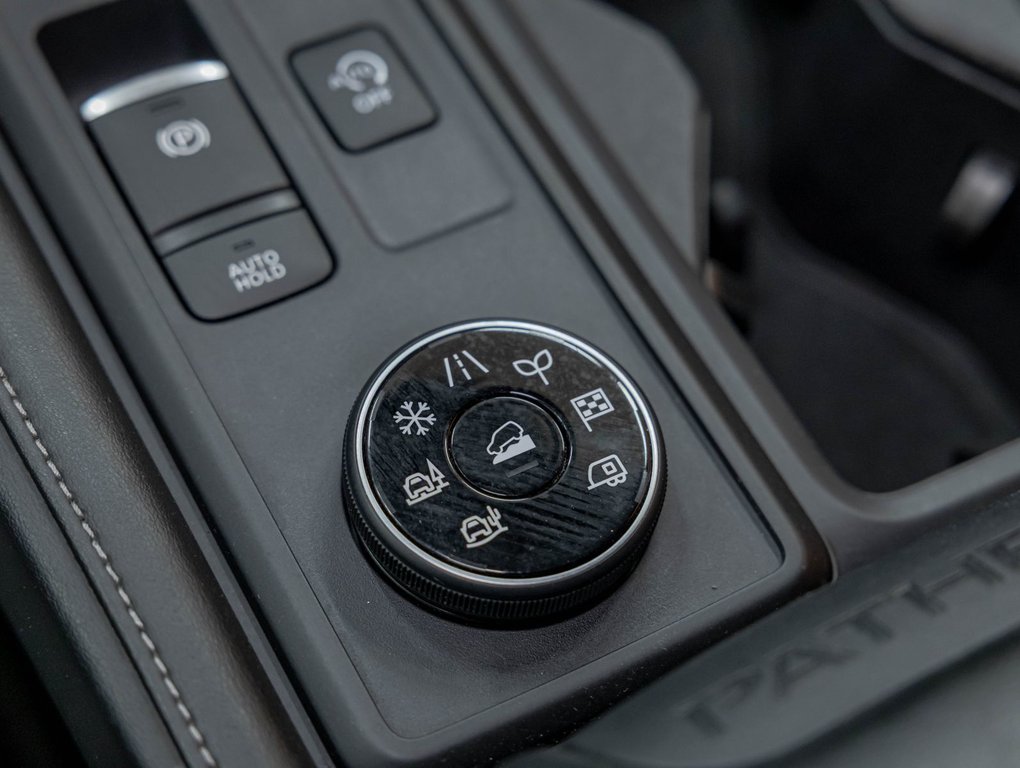 Nissan Pathfinder  2024 à St-Jérôme, Québec - 23 - w1024h768px