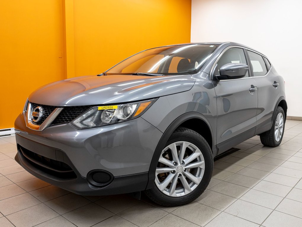 2017 Nissan Qashqai in St-Jérôme, Quebec - 1 - w1024h768px