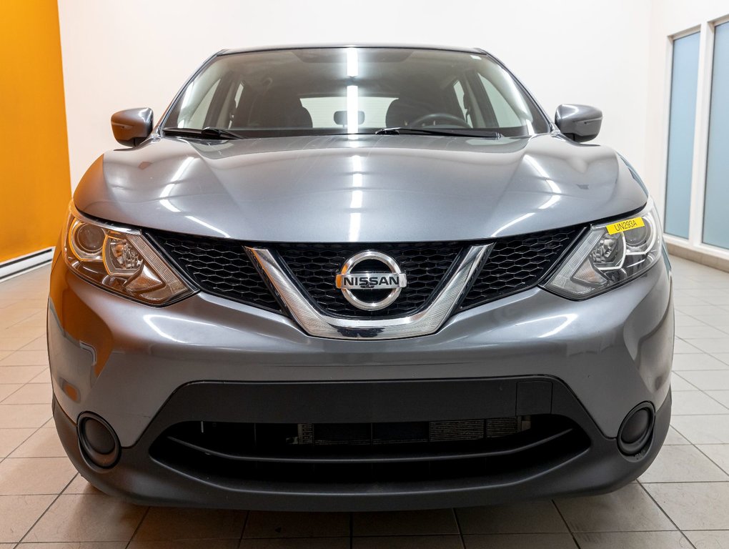 2017 Nissan Qashqai in St-Jérôme, Quebec - 4 - w1024h768px