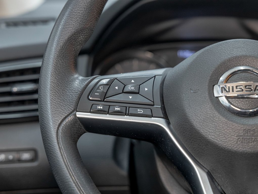 2017 Nissan Qashqai in St-Jérôme, Quebec - 14 - w1024h768px