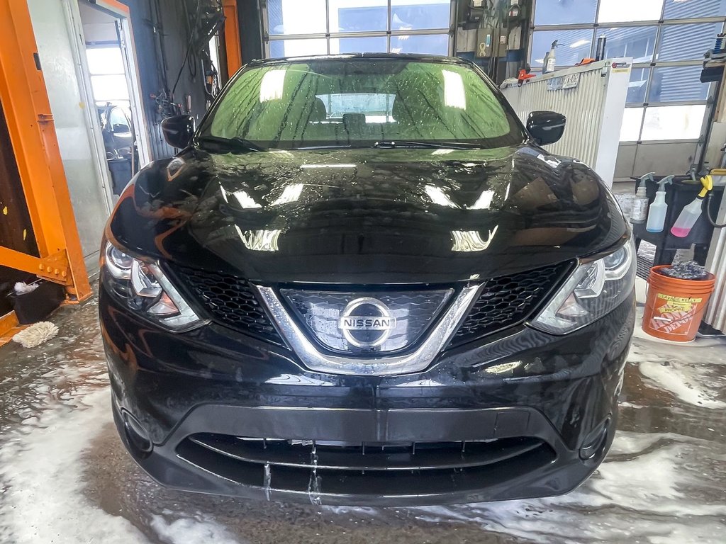 2019 Nissan Qashqai in St-Jérôme, Quebec - 4 - w1024h768px