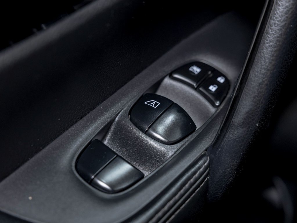 2022 Nissan Qashqai in St-Jérôme, Quebec - 25 - w1024h768px