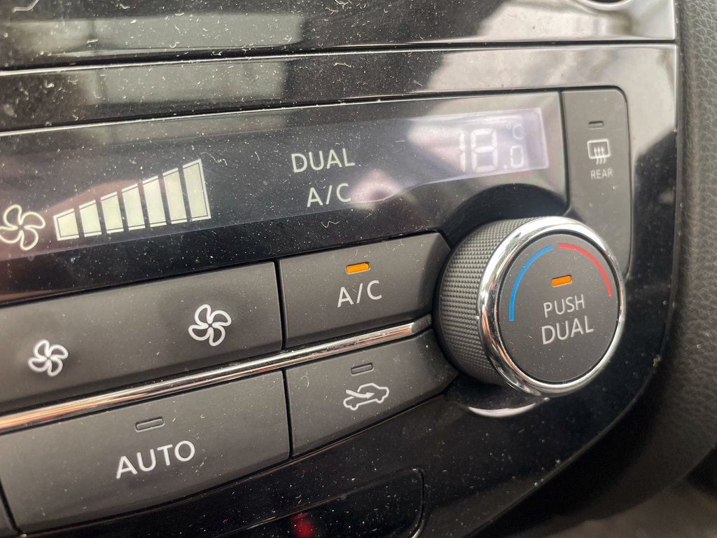 Nissan Qashqai  2023 à St-Jérôme, Québec - 16 - w1024h768px