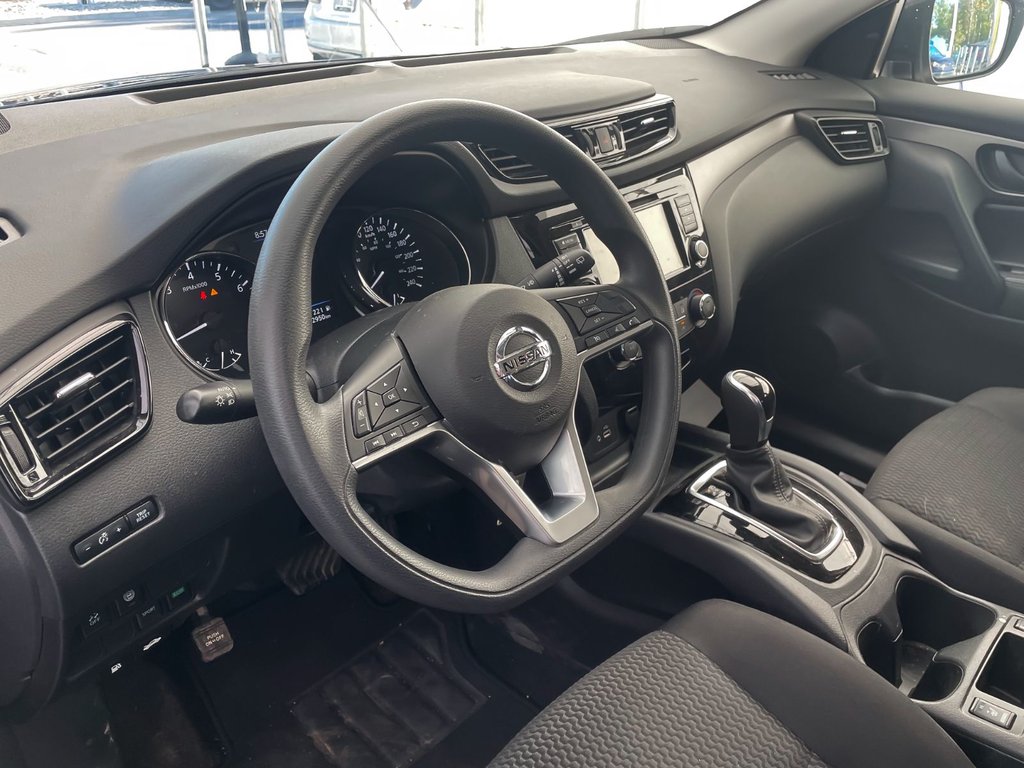 Nissan Qashqai  2023 à St-Jérôme, Québec - 3 - w1024h768px