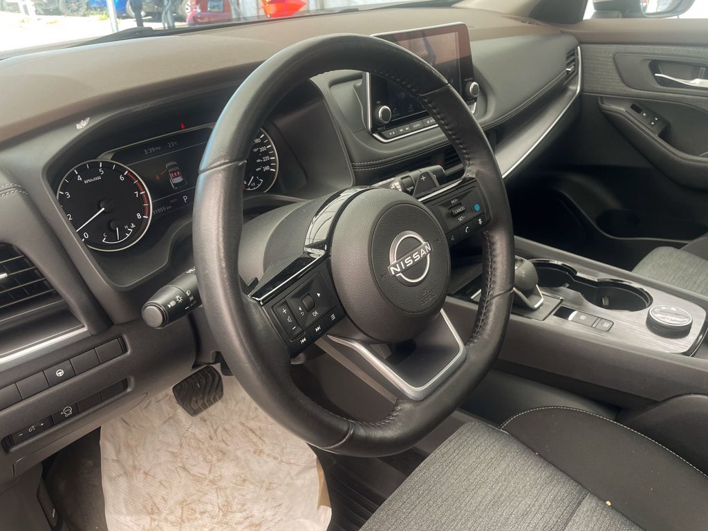 Nissan Rogue  2023 à St-Jérôme, Québec - 4 - w1024h768px