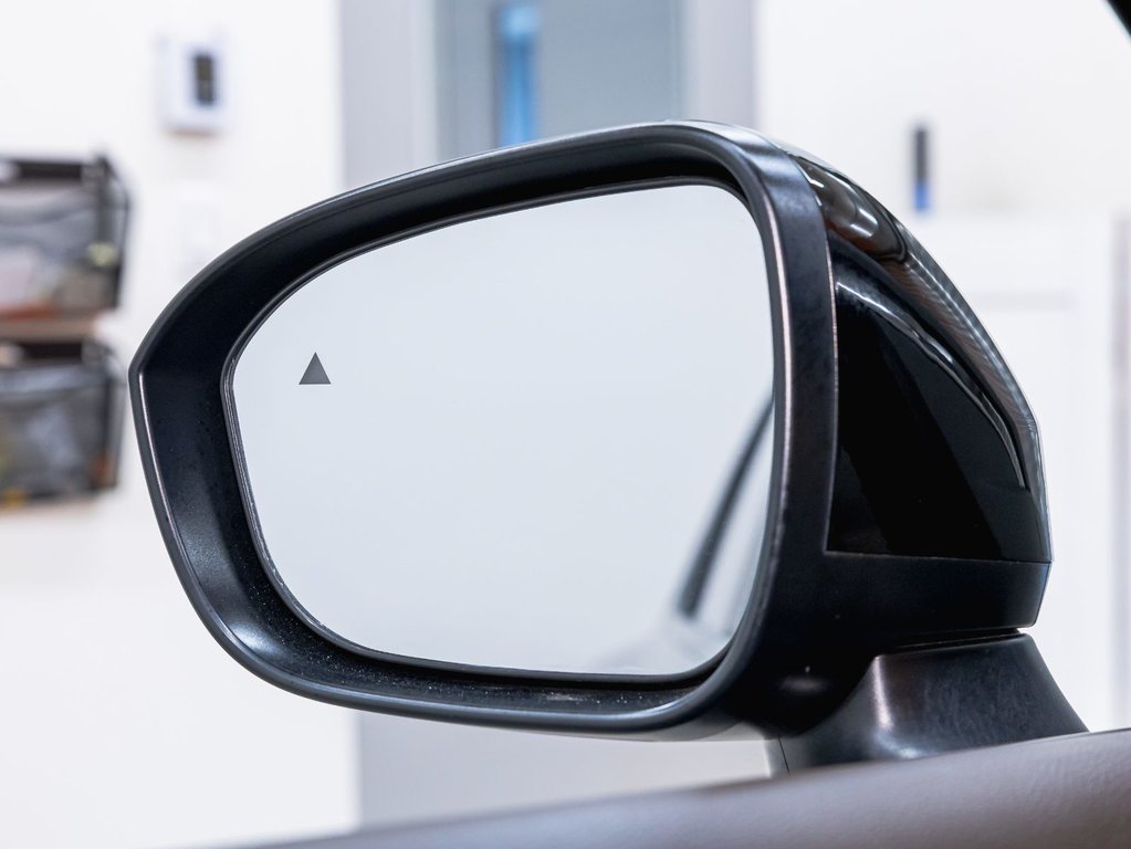 Nissan Rogue  2023 à St-Jérôme, Québec - 33 - w1024h768px