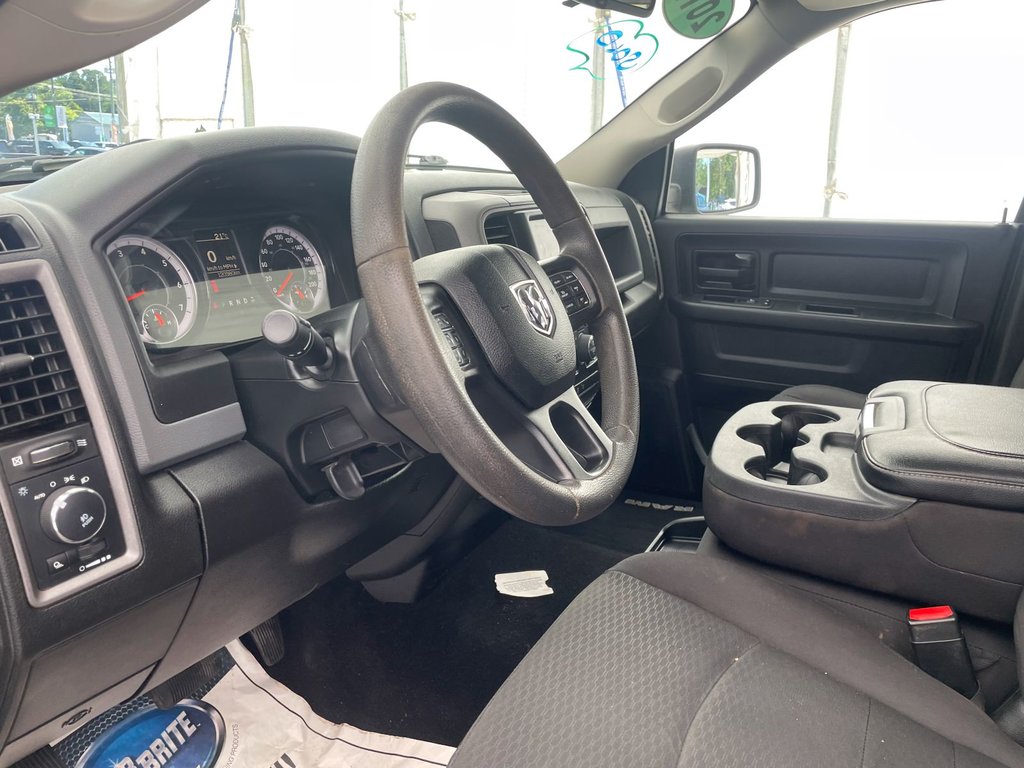2019 Ram 1500 Classic in St-Jérôme, Quebec - 3 - w1024h768px
