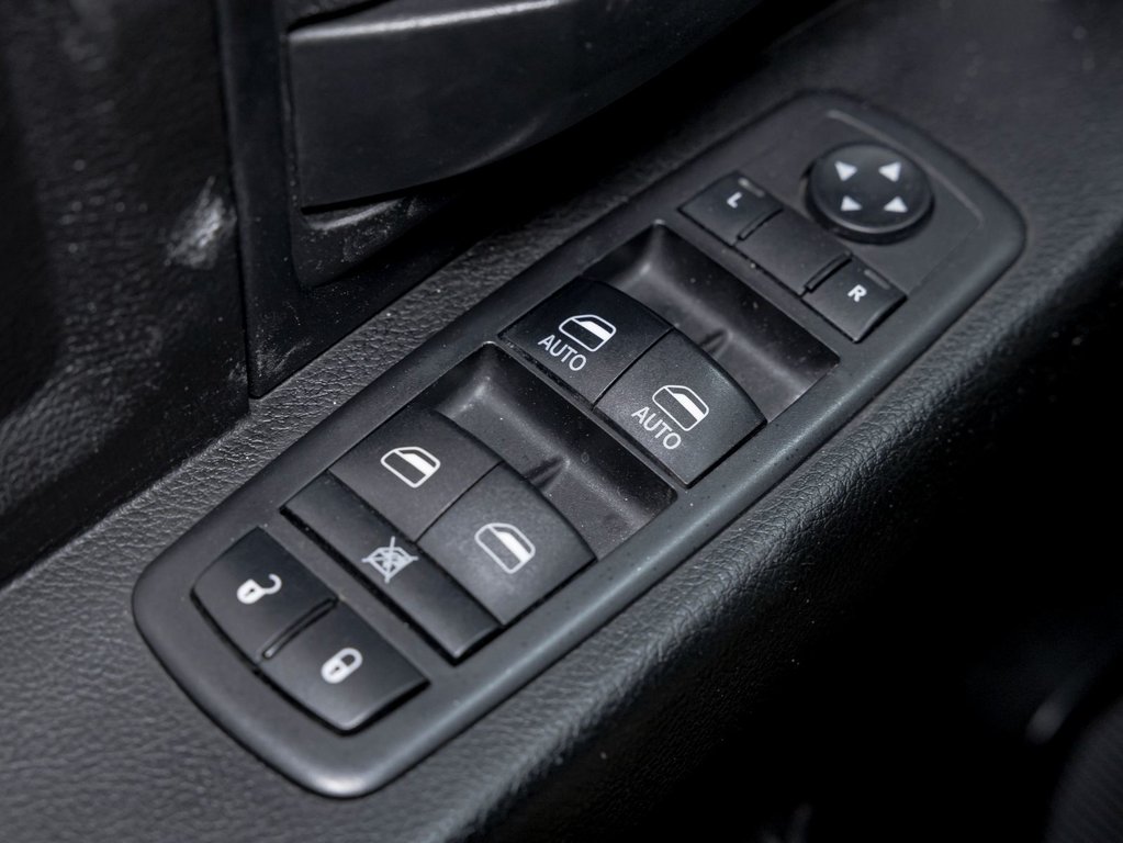 2019 Ram 1500 Classic in St-Jérôme, Quebec - 23 - w1024h768px