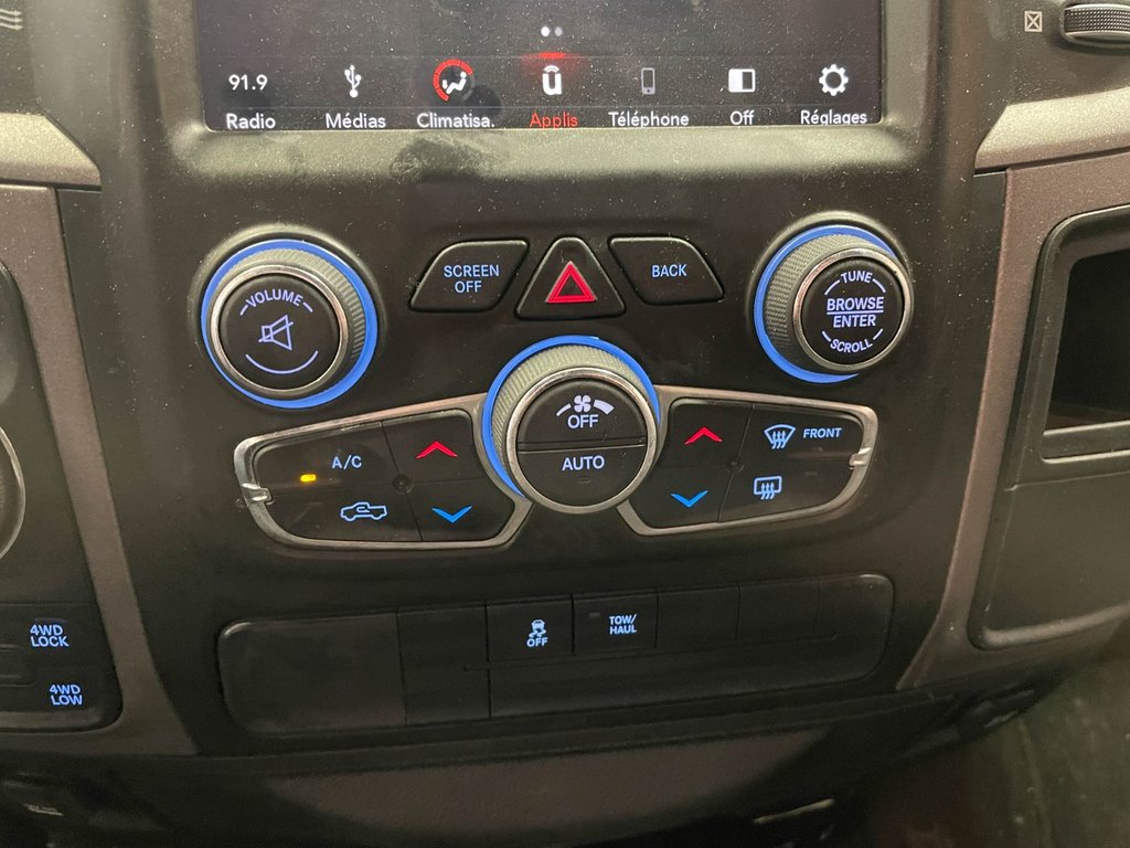 2019 Ram 1500 Classic in St-Jérôme, Quebec - 13 - w1024h768px