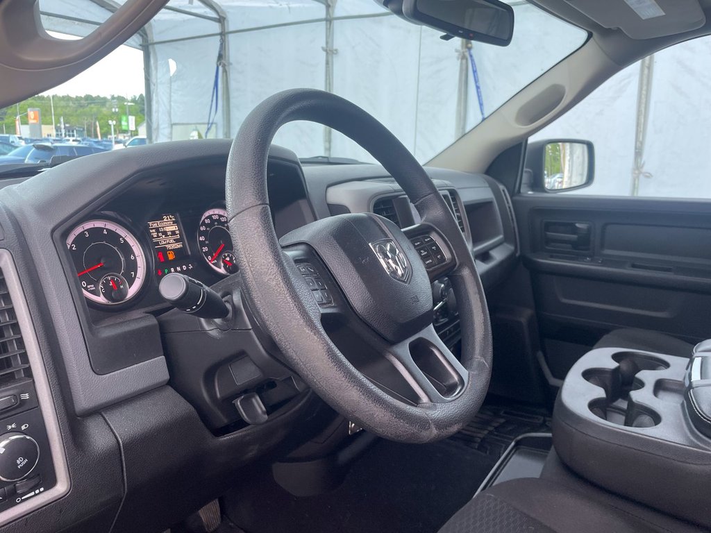 2020 Ram 1500 Classic in St-Jérôme, Quebec - 3 - w1024h768px
