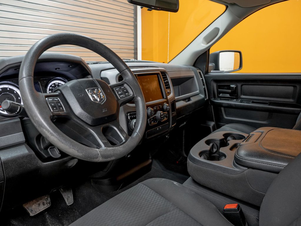 2020 Ram 1500 Classic in St-Jérôme, Quebec - 2 - w1024h768px