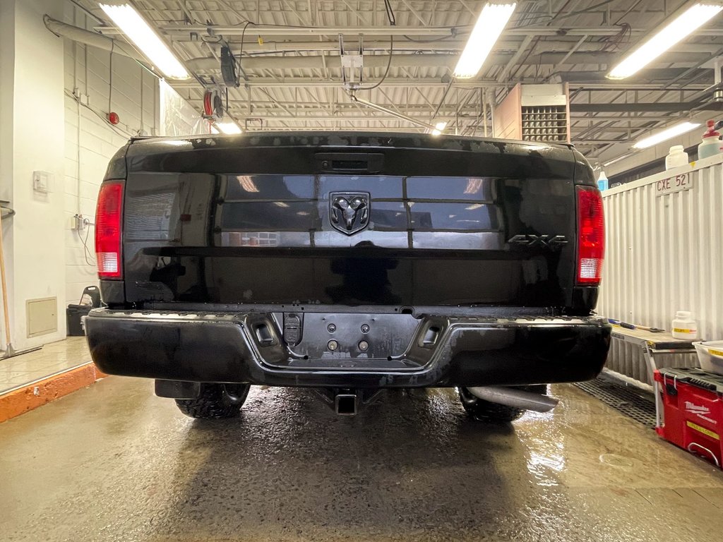 Ram 1500 Classic  2021 à St-Jérôme, Québec - 6 - w1024h768px