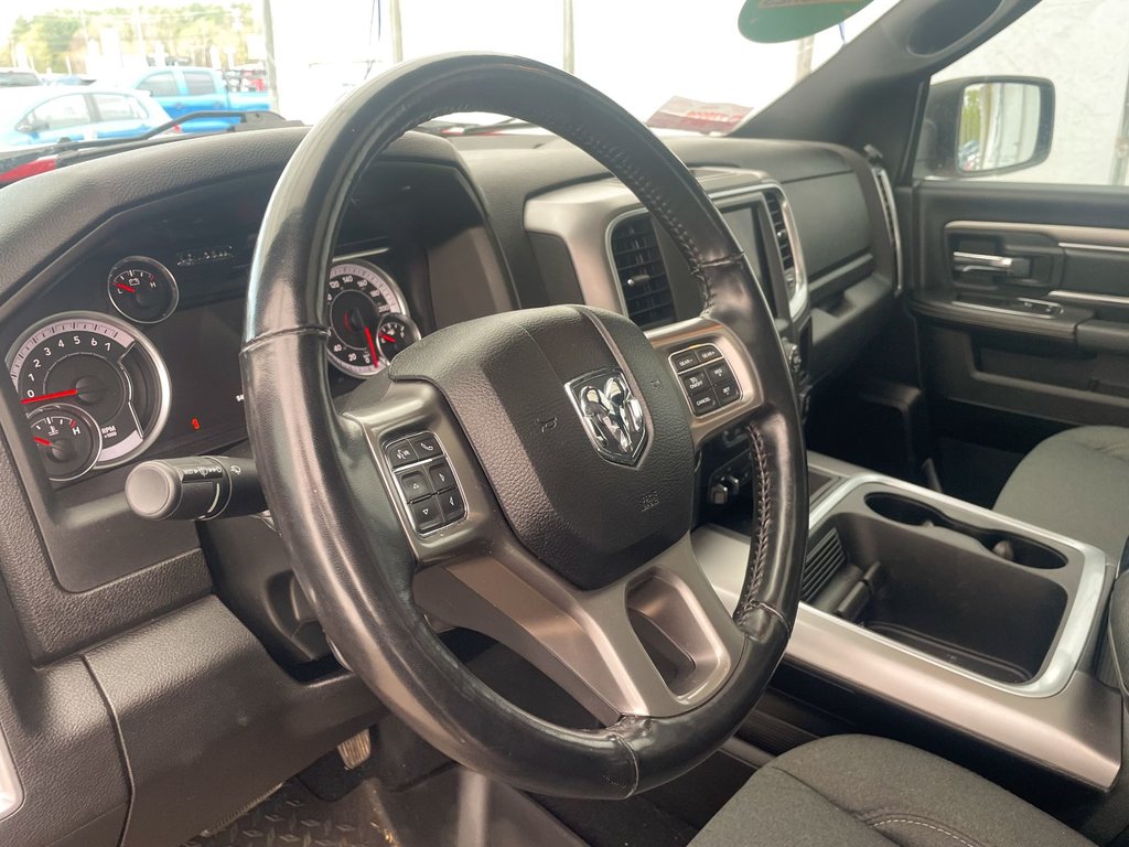 2021 Ram 1500 Classic in St-Jérôme, Quebec - 3 - w1024h768px