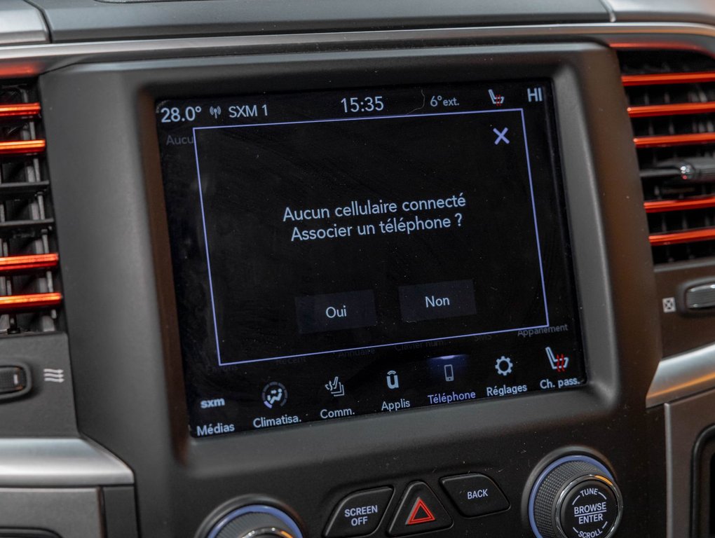 2021 Ram 1500 Classic in St-Jérôme, Quebec - 18 - w1024h768px