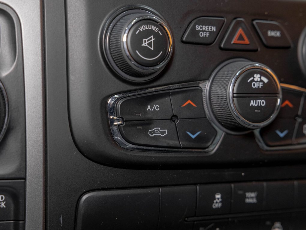 2021 Ram 1500 Classic in St-Jérôme, Quebec - 22 - w1024h768px