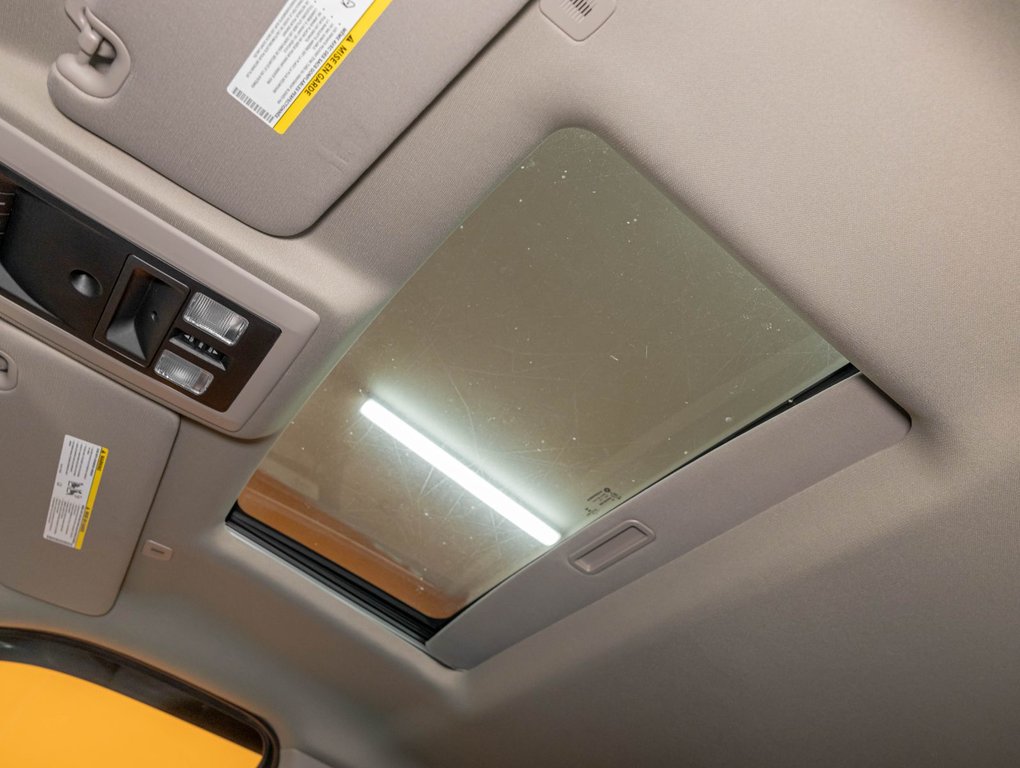 2021 Ram 1500 Classic in St-Jérôme, Quebec - 4 - w1024h768px