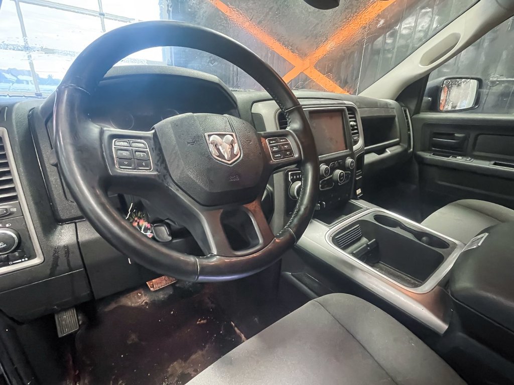 2021 Ram 1500 Classic in St-Jérôme, Quebec - 3 - w1024h768px