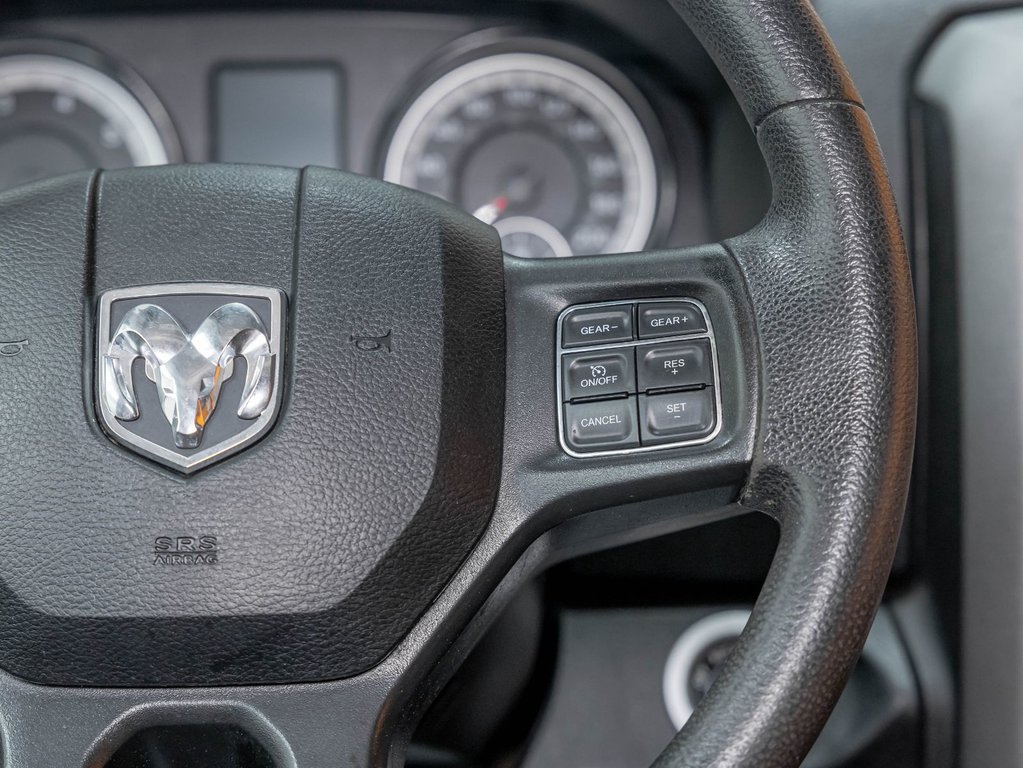 2021 Ram 1500 Classic in St-Jérôme, Quebec - 15 - w1024h768px