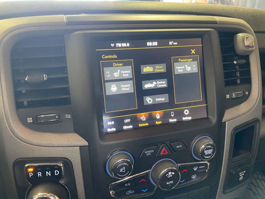 2021 Ram 1500 Classic in St-Jérôme, Quebec - 12 - w1024h768px