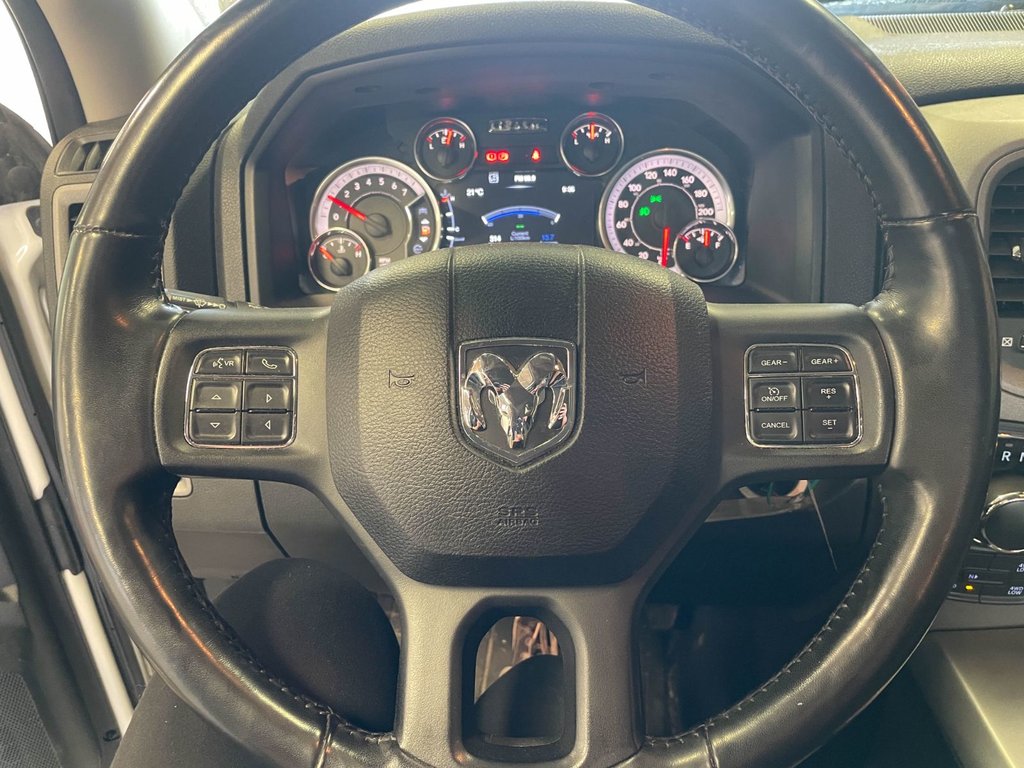 2021 Ram 1500 Classic in St-Jérôme, Quebec - 16 - w1024h768px