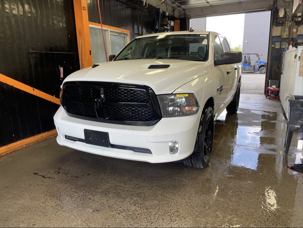 Ram 1500 Classic  2021 à St-Jérôme, Québec - 1 - w1024h768px