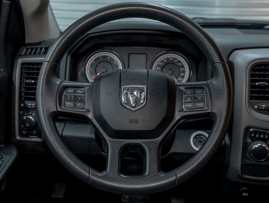 2022 Ram 1500 Classic in St-Jérôme, Quebec - 12 - w1024h768px