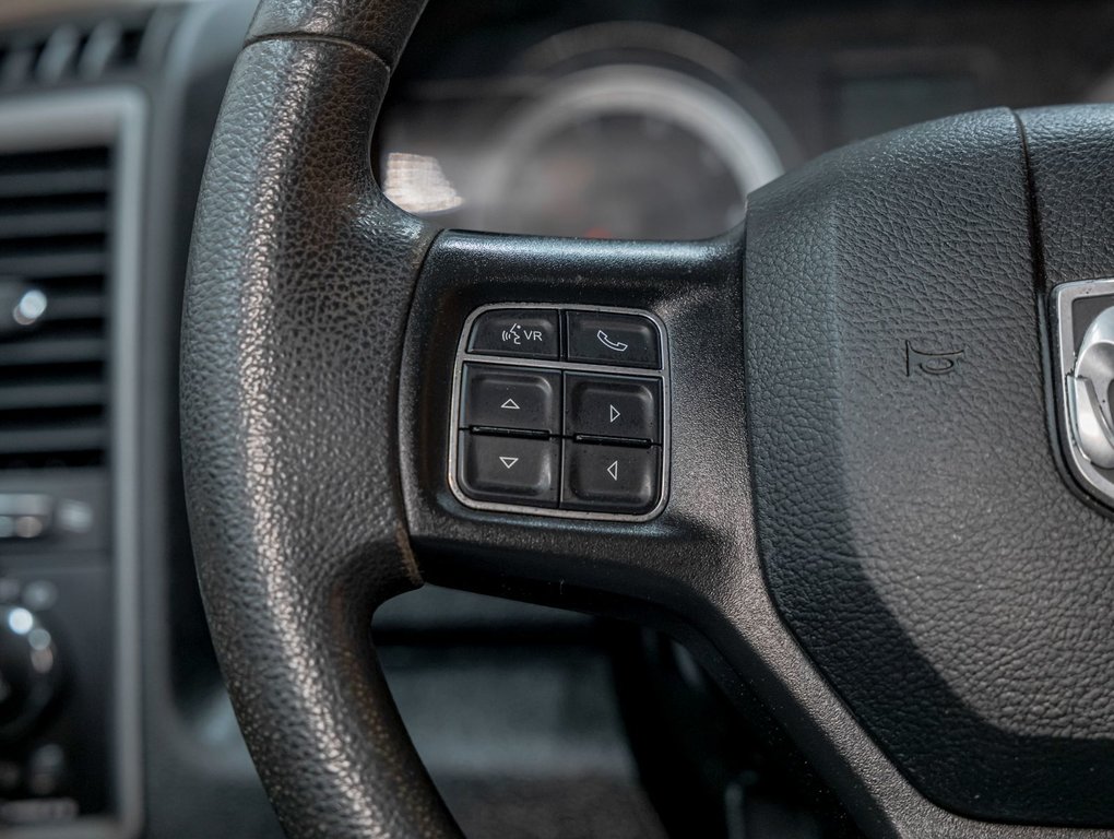 2022 Ram 1500 Classic in St-Jérôme, Quebec - 14 - w1024h768px