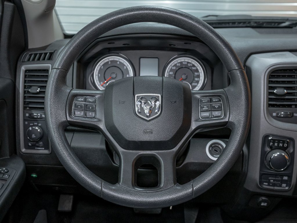2022 Ram 1500 Classic in St-Jérôme, Quebec - 12 - w1024h768px
