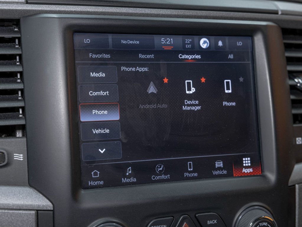 2022 Ram 1500 Classic in St-Jérôme, Quebec - 16 - w1024h768px
