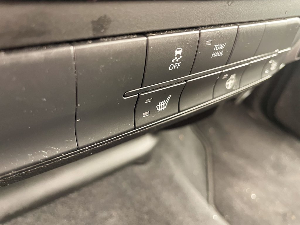 2022 Ram 1500 Classic in St-Jérôme, Quebec - 12 - w1024h768px
