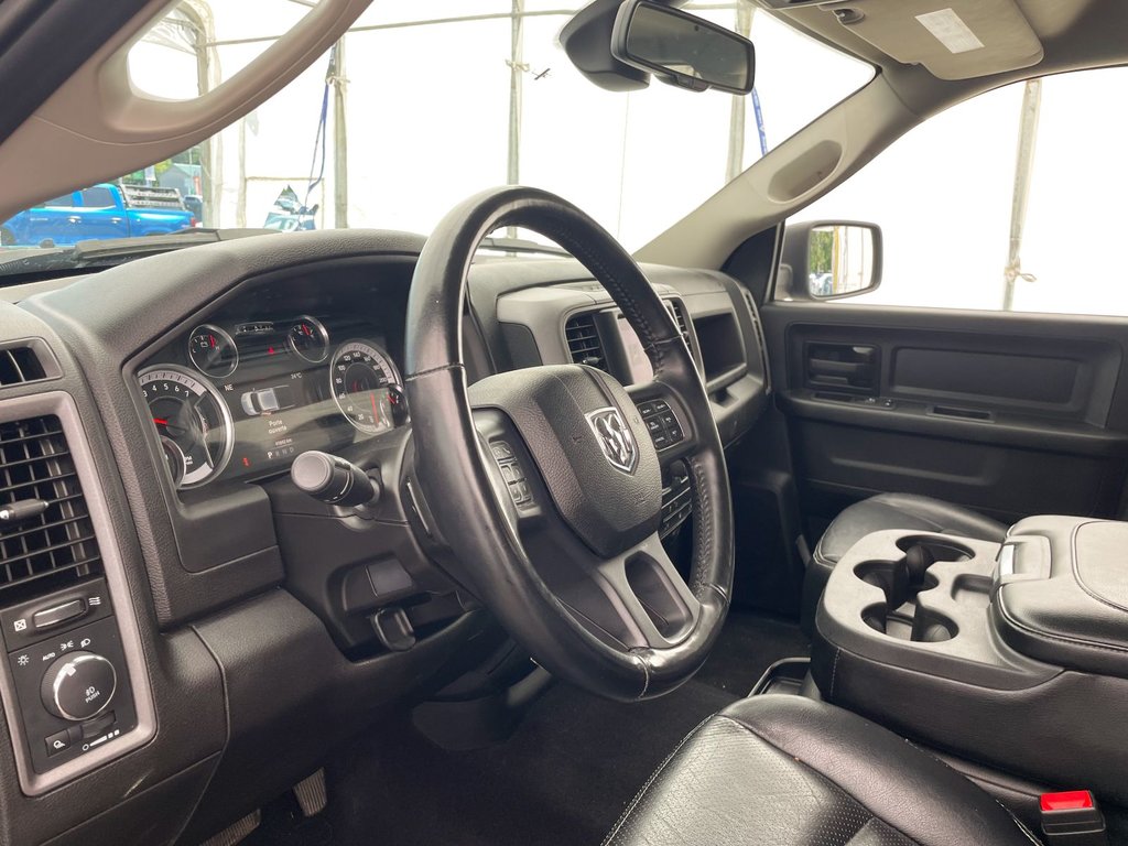 2022 Ram 1500 Classic in St-Jérôme, Quebec - 3 - w1024h768px