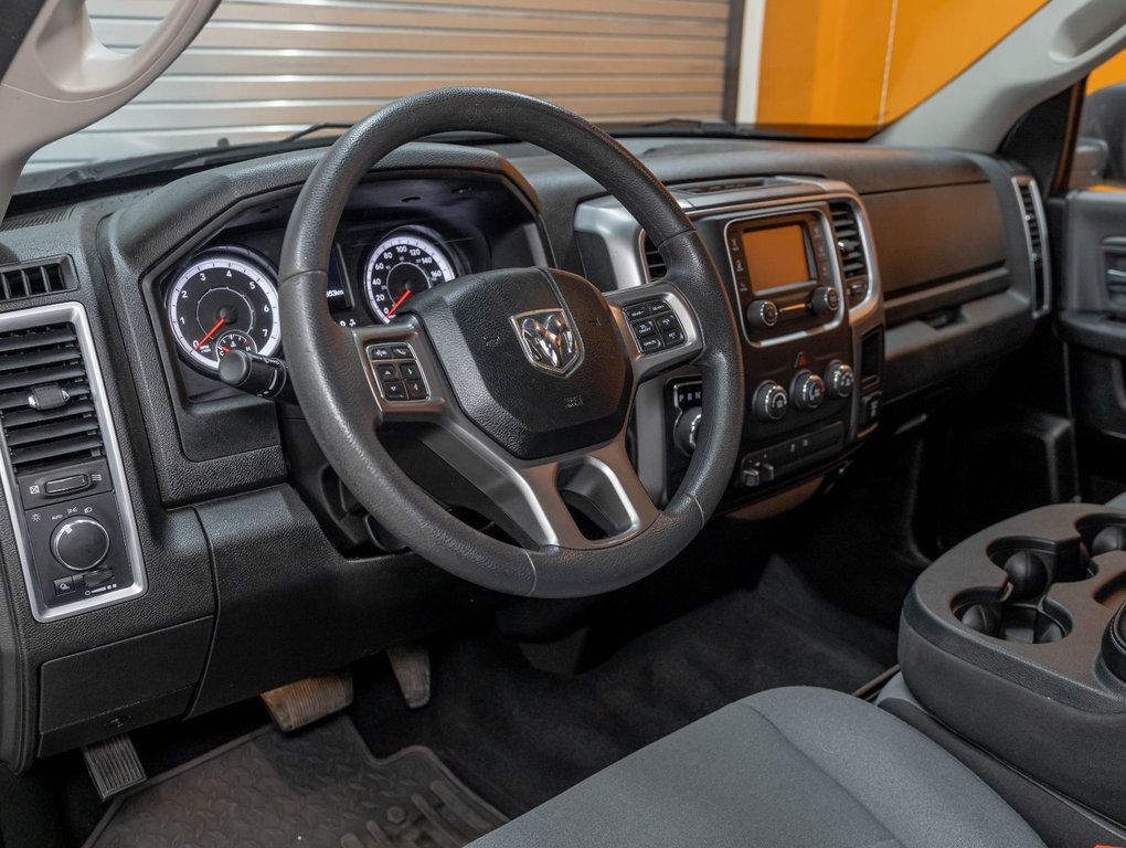 Ram 1500 Classic  2022 à St-Jérôme, Québec - 2 - w1024h768px