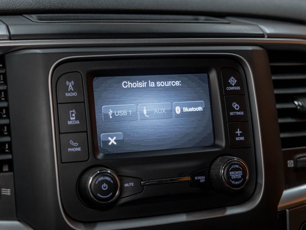 2022 Ram 1500 Classic in St-Jérôme, Quebec - 16 - w1024h768px