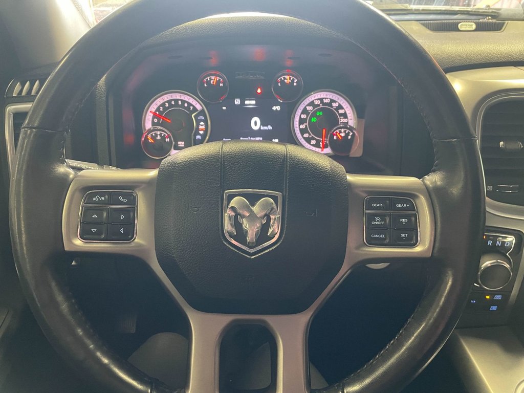 2022 Ram 1500 Classic in St-Jérôme, Quebec - 17 - w1024h768px