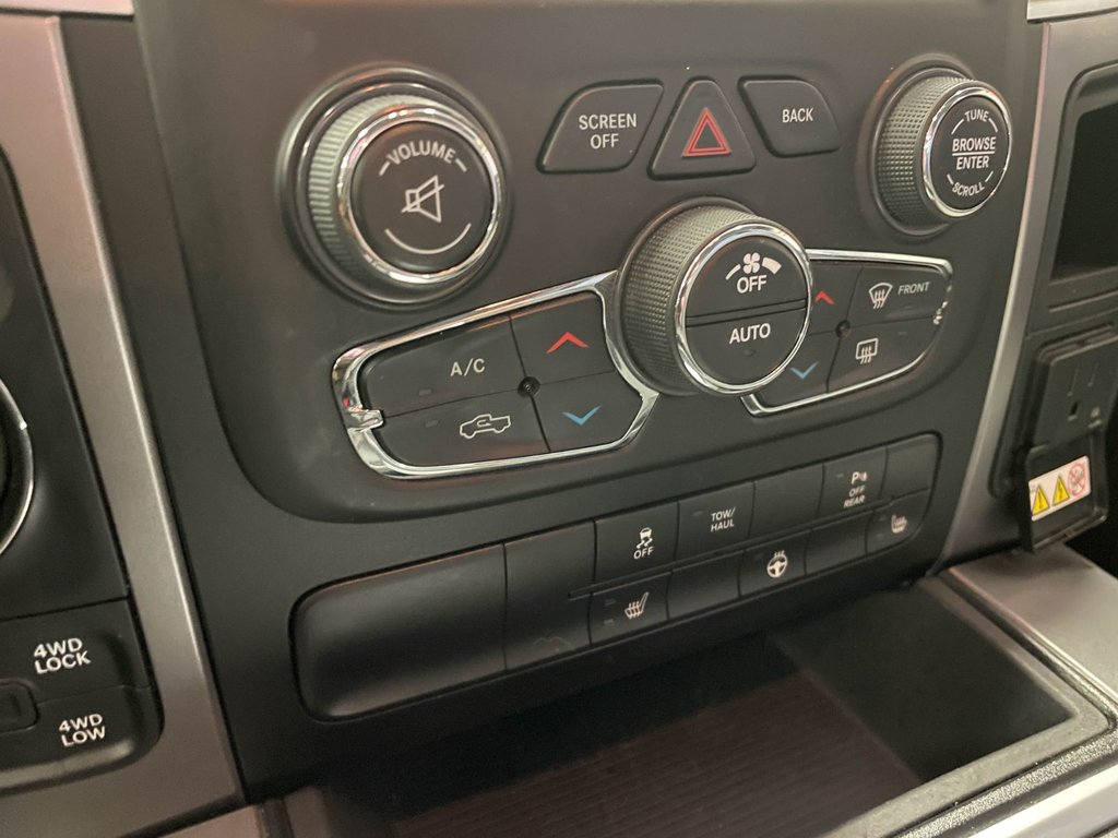 2022 Ram 1500 Classic in St-Jérôme, Quebec - 16 - w1024h768px