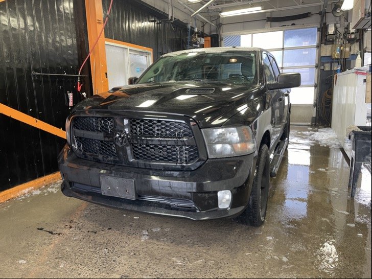 2022 Ram 1500 Classic in St-Jérôme, Quebec - 1 - w1024h768px