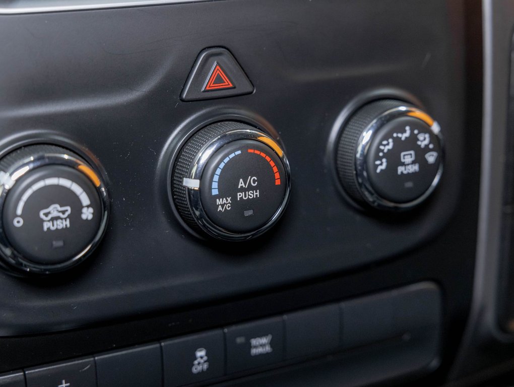 2022 Ram 1500 Classic in St-Jérôme, Quebec - 22 - w1024h768px