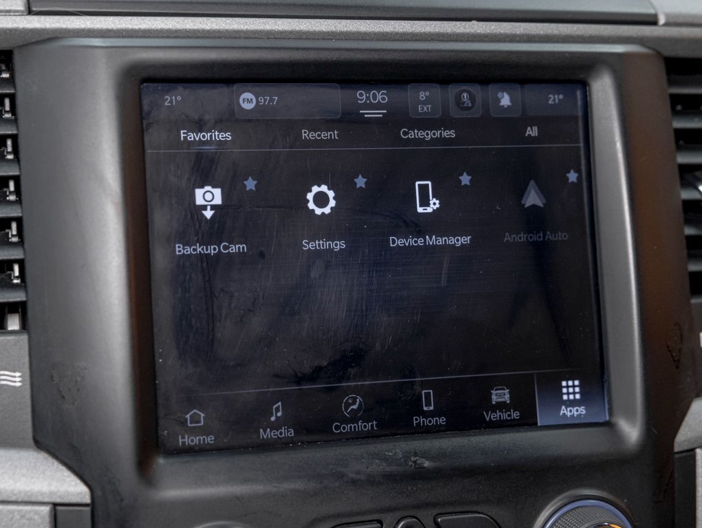 2022 Ram 1500 Classic in St-Jérôme, Quebec - 17 - w1024h768px