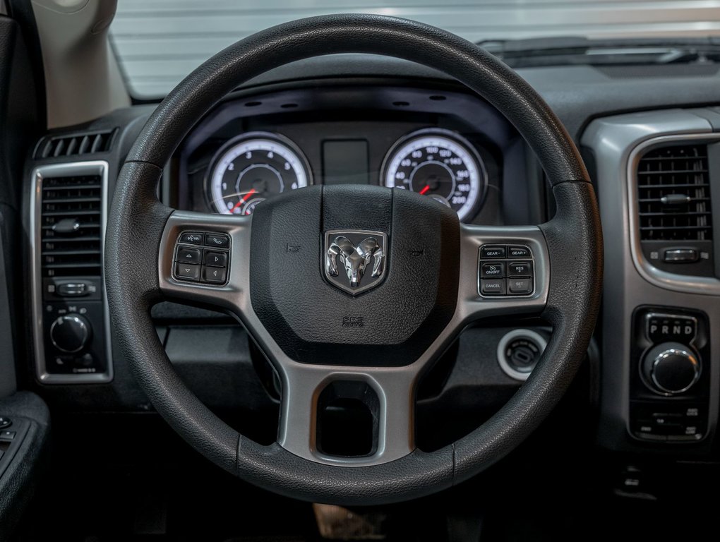 2023 Ram 1500 Classic in St-Jérôme, Quebec - 12 - w1024h768px