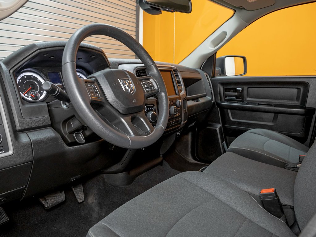 Ram 1500 Classic  2023 à St-Jérôme, Québec - 2 - w1024h768px