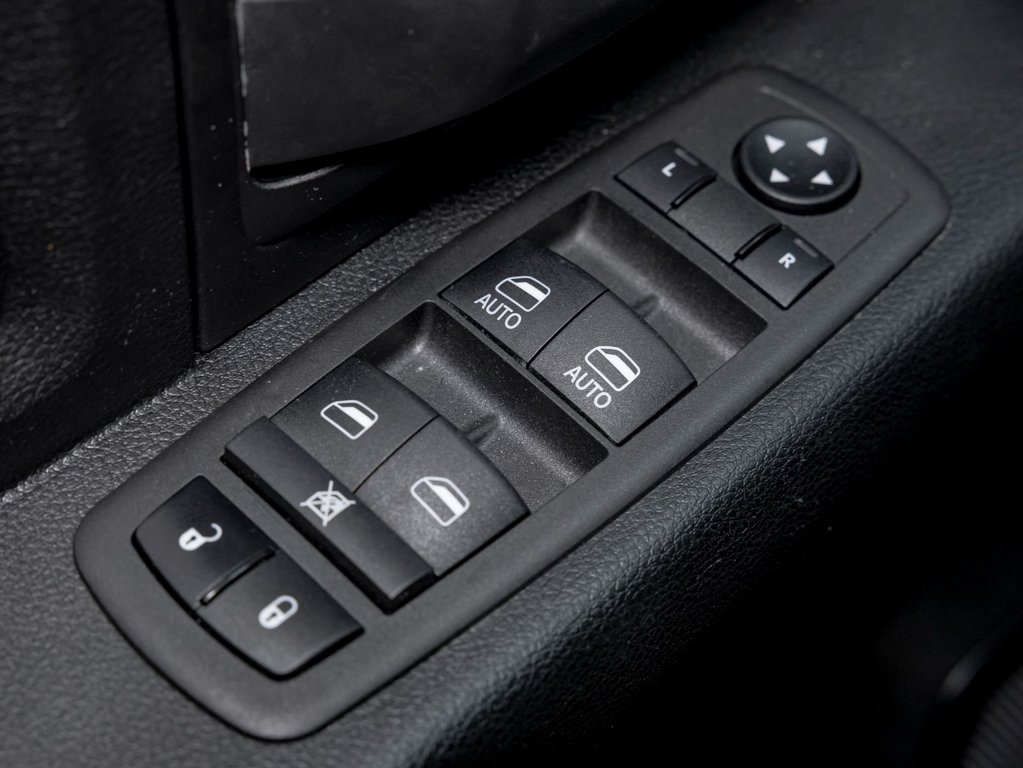 Ram 1500 Classic  2023 à St-Jérôme, Québec - 27 - w1024h768px