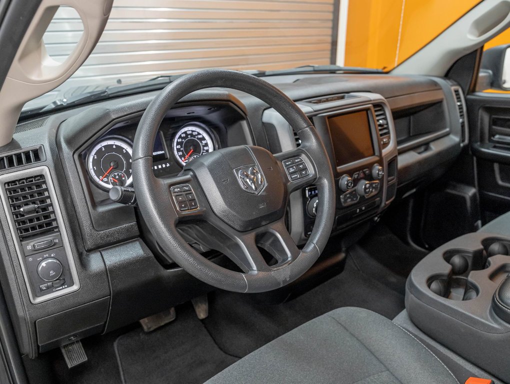2023 Ram 1500 Classic in St-Jérôme, Quebec - 2 - w1024h768px